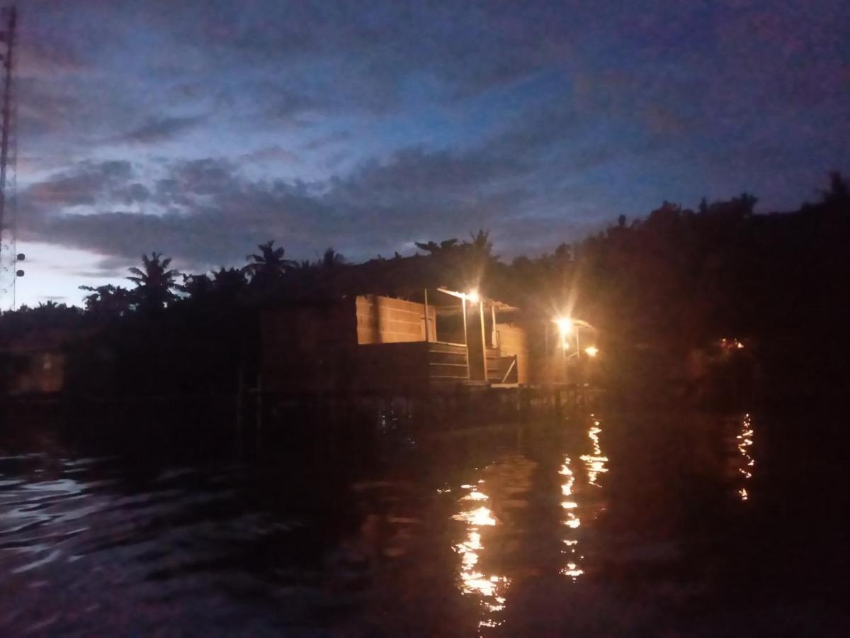 Arborek Diving Homestay R4 Besir Buitenkant foto