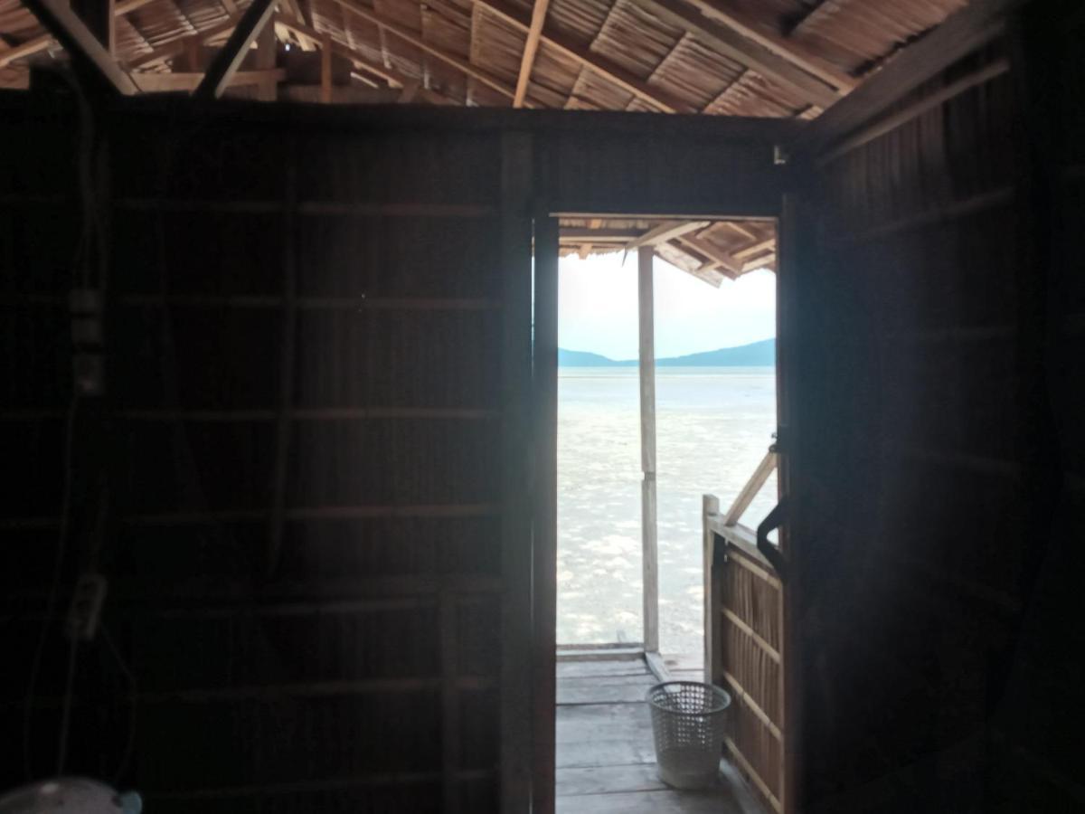 Arborek Diving Homestay R4 Besir Buitenkant foto
