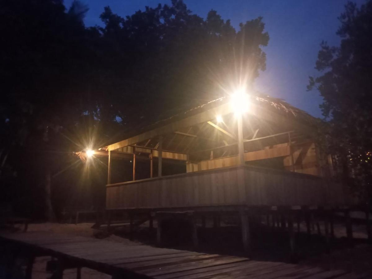 Arborek Diving Homestay R4 Besir Buitenkant foto