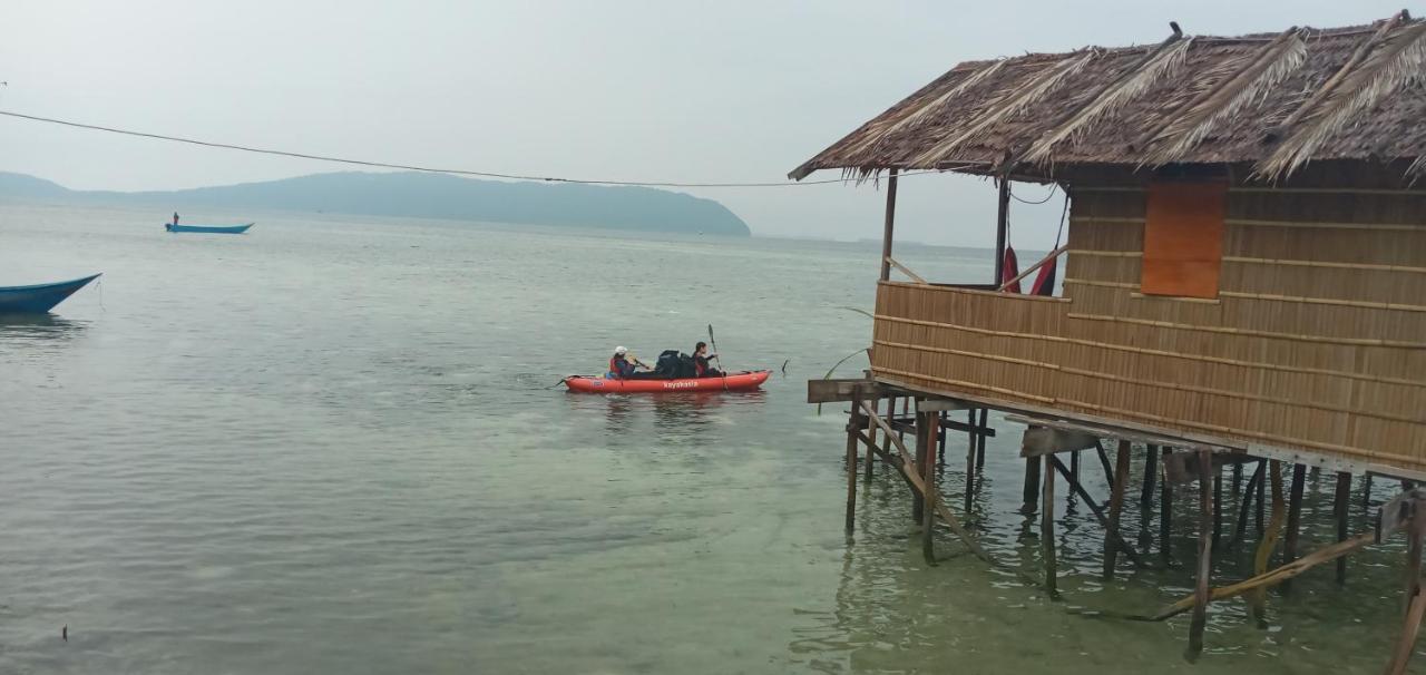 Arborek Diving Homestay R4 Besir Buitenkant foto