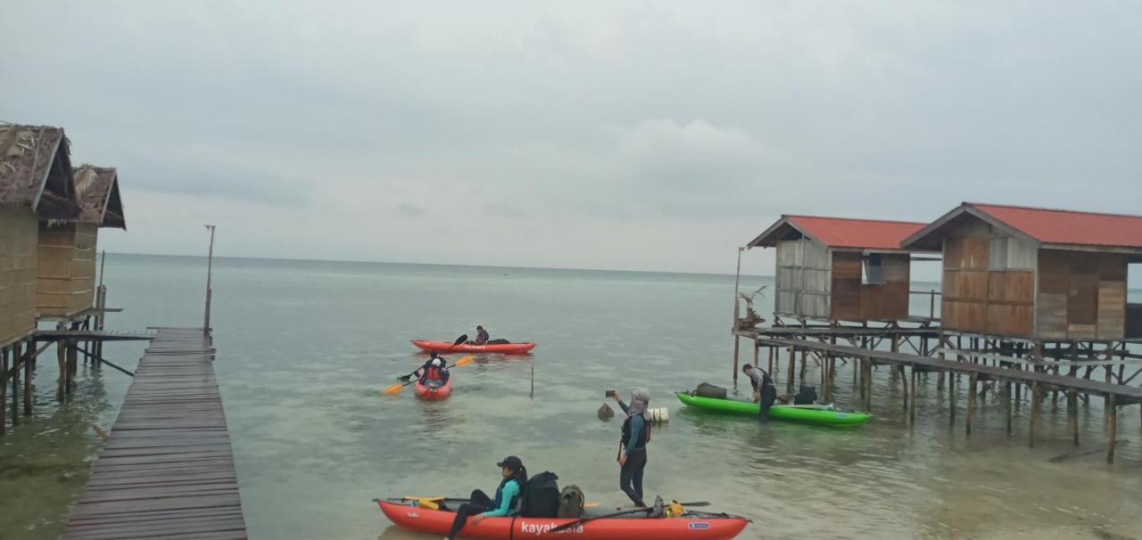 Arborek Diving Homestay R4 Besir Buitenkant foto