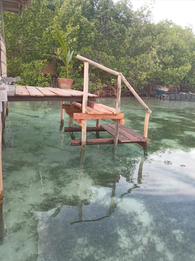 Arborek Diving Homestay R4 Besir Buitenkant foto