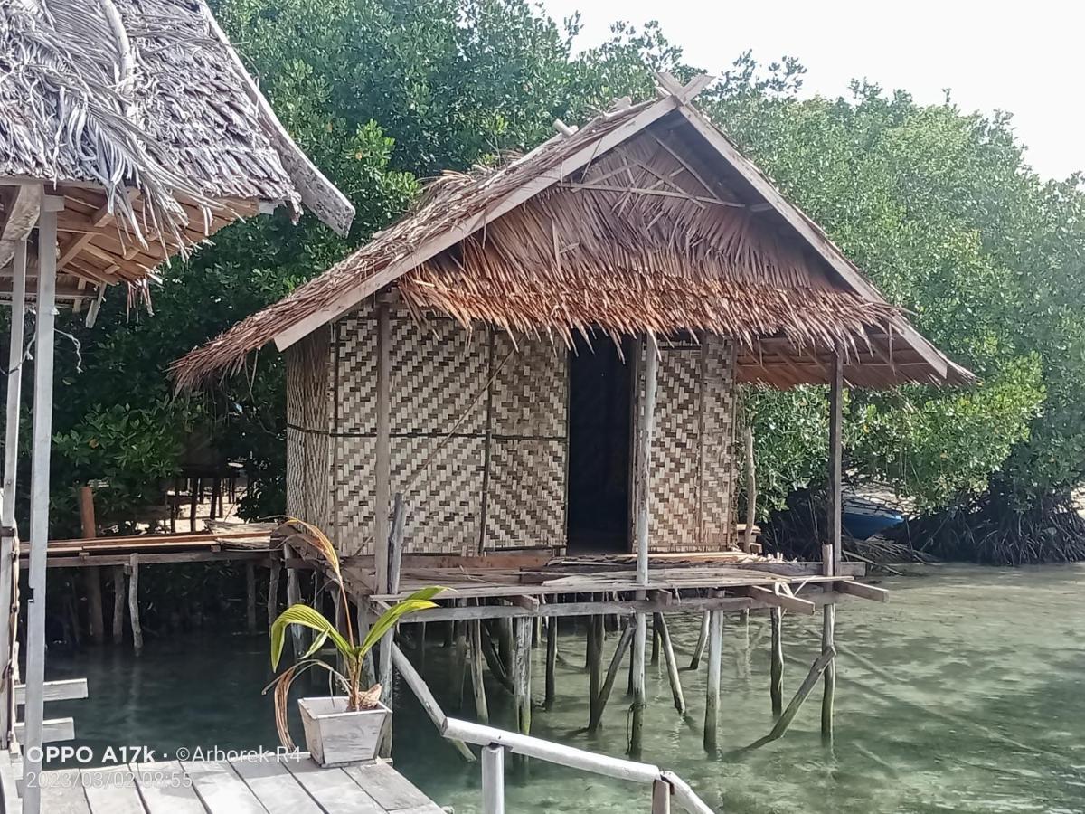 Arborek Diving Homestay R4 Besir Buitenkant foto
