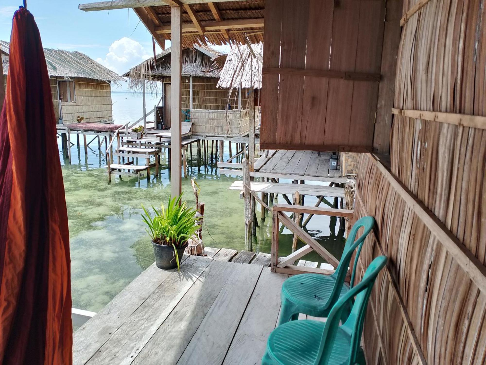 Arborek Diving Homestay R4 Besir Buitenkant foto